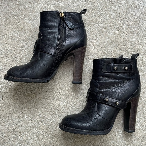 Tory Burch Leather Heeled Ankle Booties-Black/Gold-Women’s 7-Preppy-Prep-Classic - Picture 1 of 13